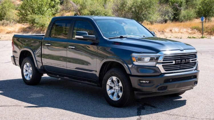 2021 Ram 1500 Laramie Crew Cab 4×4 EcoDiesel